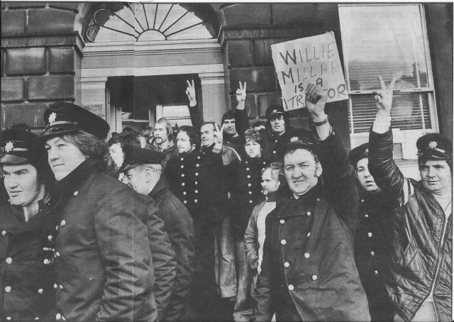 Strike 1977/78 - Demo outside City Chambers